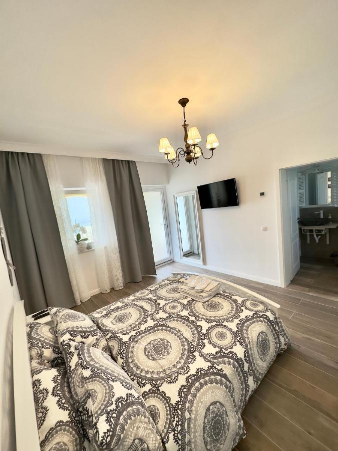 Alma Rezidence Bed and Breakfast Turda Exteriör bild
